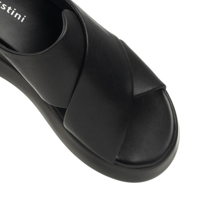 Шльопанцы женские черные на танкетке Berisstini 1360Л