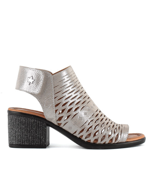 Босоніжки жіночі шкіряні на низькому каблуці Guero 1060ЛZ