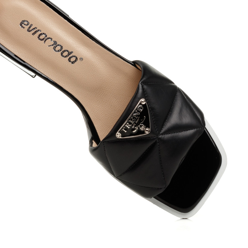 Шльопанці жіночі шкіряні чорні на низькому каблуці Evromoda 1399ЛZ