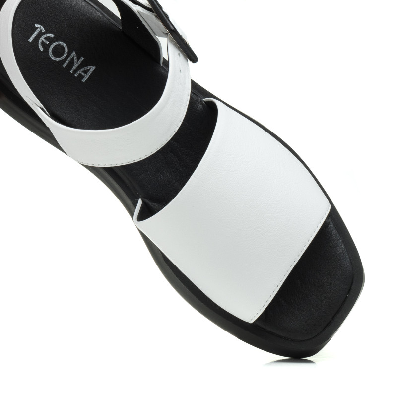 Босоножки кожаные белые на платформе Teona 1429ЛZ-А