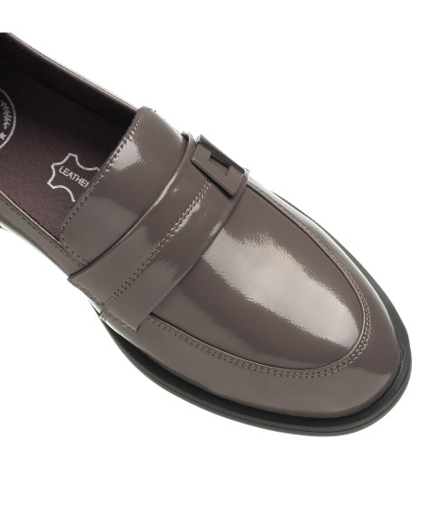 Туфли-лоферы женские лакированные цвета мокко Meegocomfort 2363Т-В