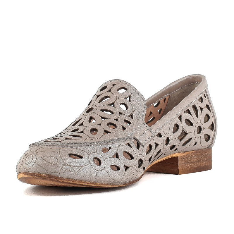 Туфлі жіночі шкіряні бежеві на низькому каблуку 795ТZ