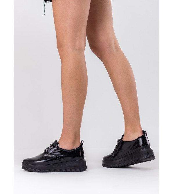 Туфлі жіночі лаковані на платформі на шнурках  EVRROMODA 940ТZ