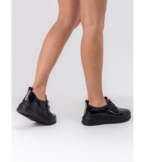 Туфлі жіночі лаковані на платформі на шнурках  EVRROMODA 940ТZ