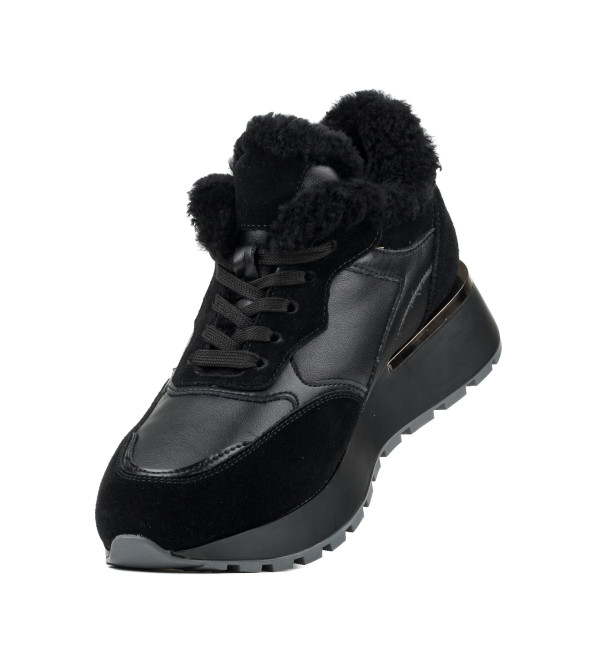 Кроссовки зимние женские кожаные черные со вставками замши Mantyyra 1723Ц