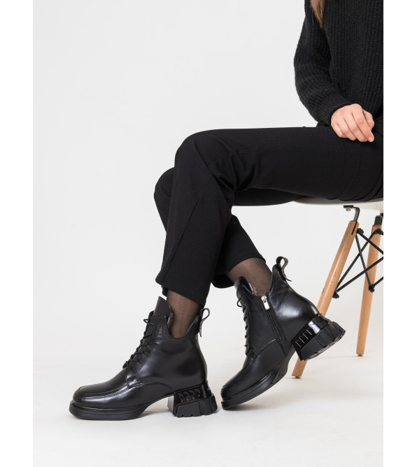 Ботинки черные на массивном каблуке на шнуровках Evromoda 467ЦZ