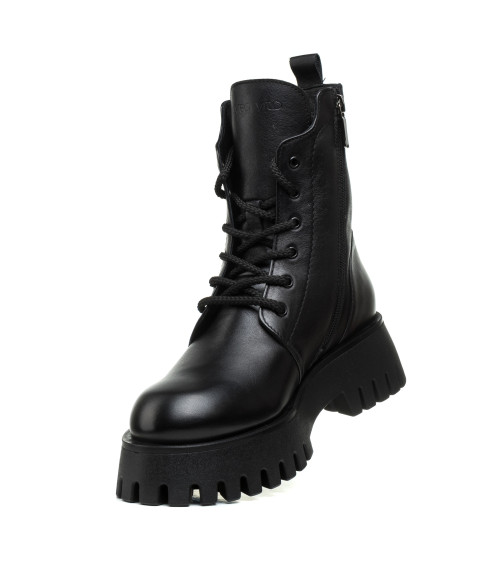 Черевики Corsovito черные кожаные на тракторной подошве на шнуровках 1089ЦП