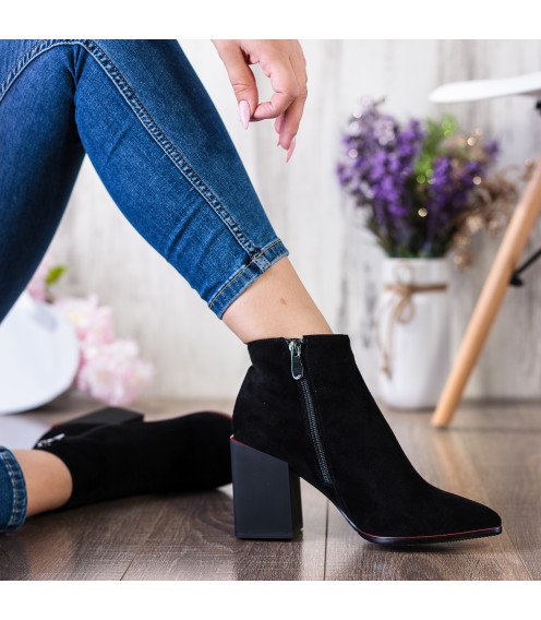 Ботильйони жіночі замшеві чорні на товстому каблуці Lady marcia 1430Б