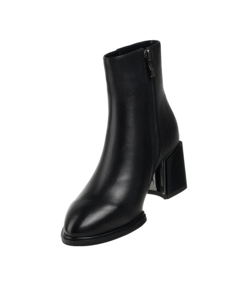 Ботильйони жіночі шкіряні чорні на середньому каблуку Geronea 1634Б