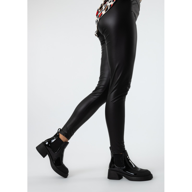Черевики жіночі чорні лаковані Zojas Comfort 1851Б