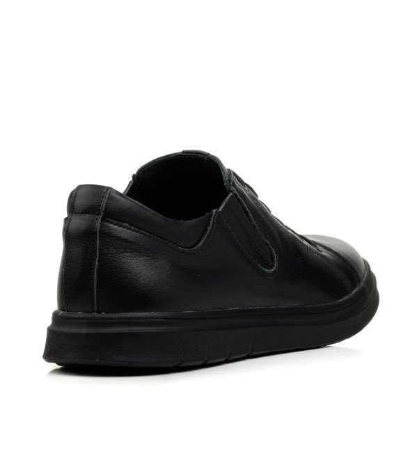 Туфлі чорні шкіряні з імітацією шнурування Maxusshoes 2626